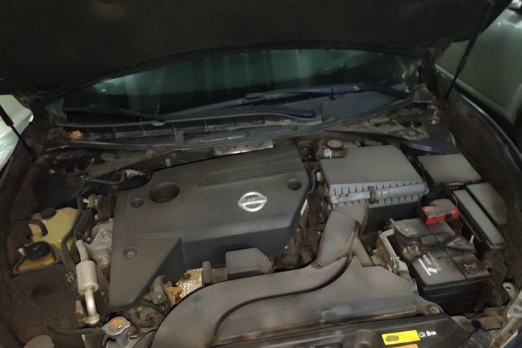 Used Nissan Teana 2014 Duke 2.5L XV-VIP Luxury Edition Engine Bay