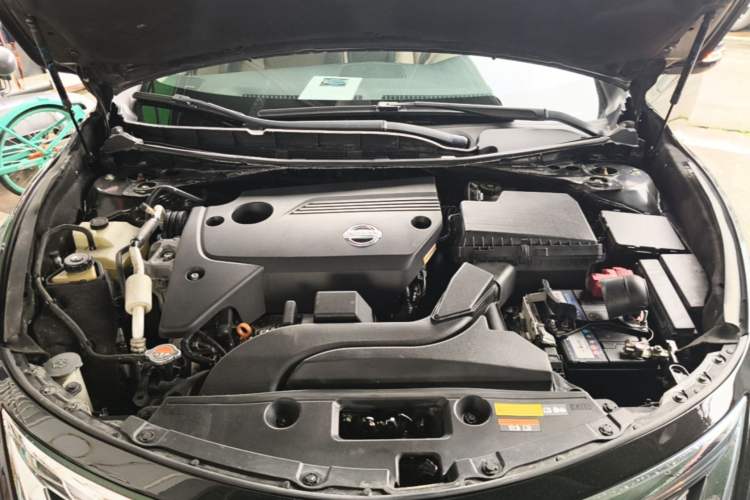 Used Nissan Teana 2014 Duke 2.5L XV Glory Edition Engine Bay
