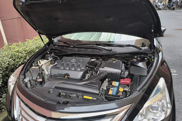 Used Nissan Teana 2014 2.0L XL Upper Tech Edition Engine Bay