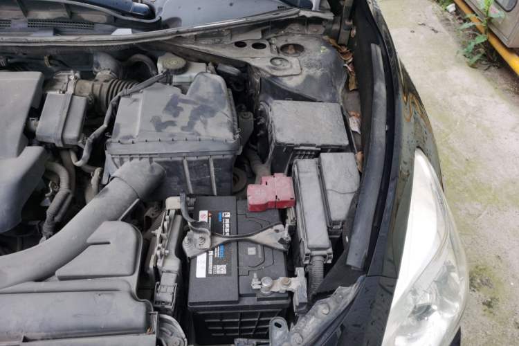 Used Nissan Teana 2014 2.0L XL Upper Tech Edition Engine Bay Left