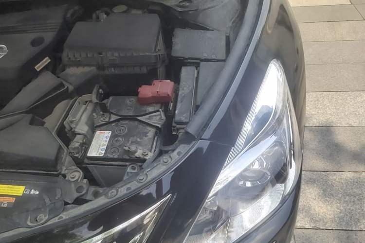 Used Nissan Teana 2014 Duke 2.5L XV Luxury Edition Engine Bay Left