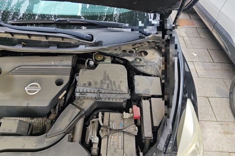 Used Nissan Teana 2014 Duke 2.5L XV Deluxe Edition Engine Bay Left