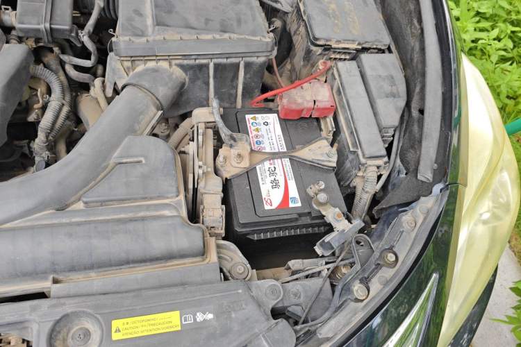 Used Nissan Teana 2014 2.0L XL Upper Tech Edition Engine Bay Left