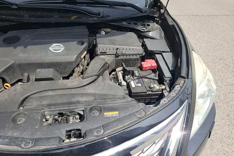 Used Nissan Teana 2014 Duke 2.5L XV Luxury Edition Engine Bay Left