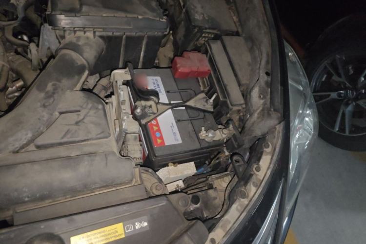 Used Nissan Teana 2014 2.0L XL Upper Tech Edition Engine Bay Left