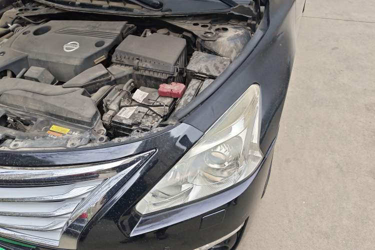 Used Nissan Teana 2014 2.5L XL Upper Tech Edition Engine Bay Left