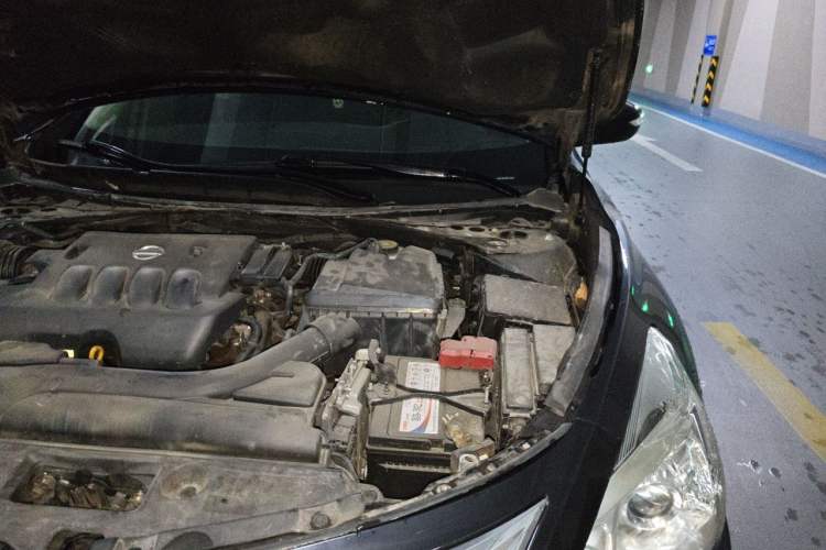 Used Nissan Teana 2014 2.0L XL Upper Tech Edition Engine Bay Left