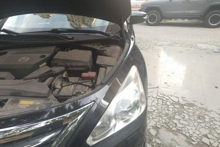 Used Nissan Teana 2014 Duke 2.5L XV Deluxe Edition Engine Bay Left