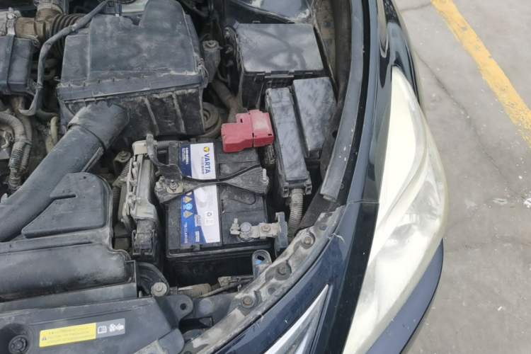 Used Nissan Teana 2014 2.0L XL Upper Tech Edition Engine Bay Left