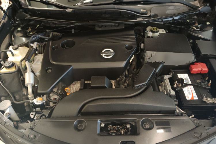 Used Nissan Teana 2014 Duke 2.5L XV Deluxe Edition Engine Bay