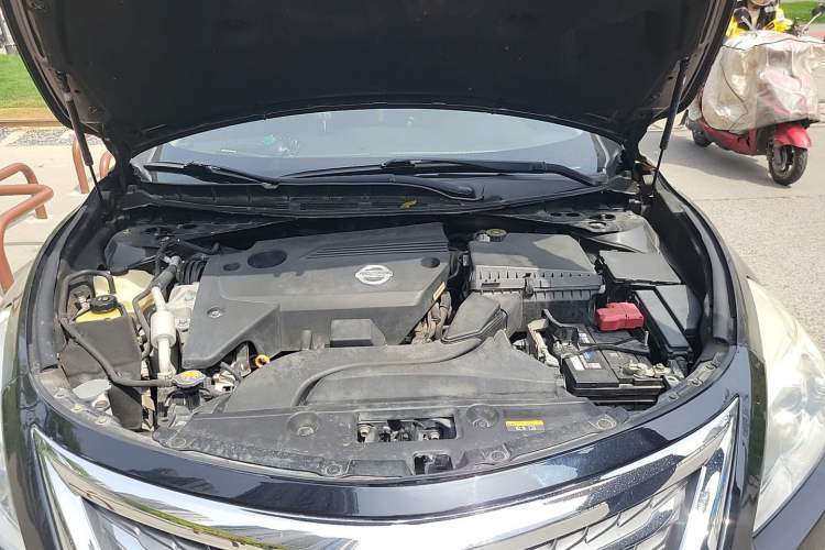 Used Nissan Teana 2014 Duke 2.5L XV Luxury Edition Engine Bay