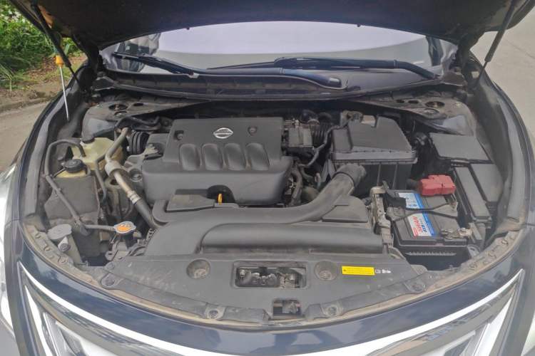 Used Nissan Teana 2014 2.0L XL Upper Tech Edition Engine Bay