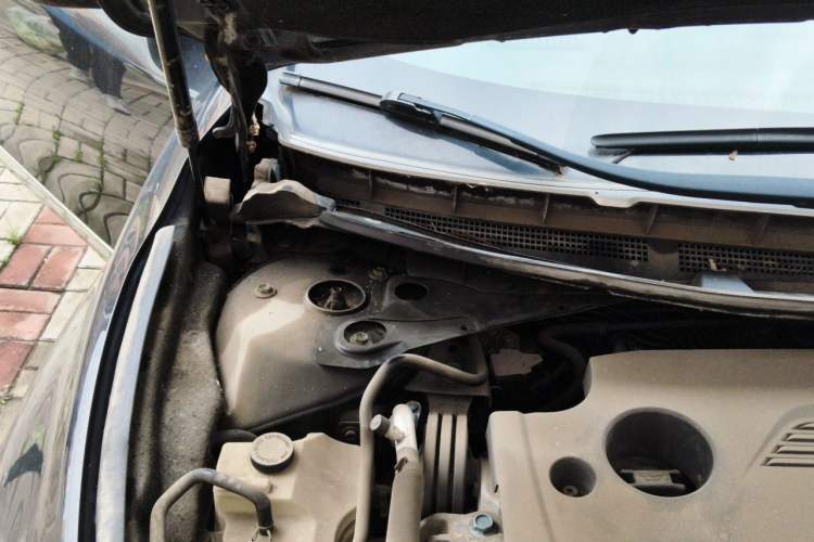 Used Nissan Teana 2014 Duke 2.5L XV Luxury Edition Engine Bay Right