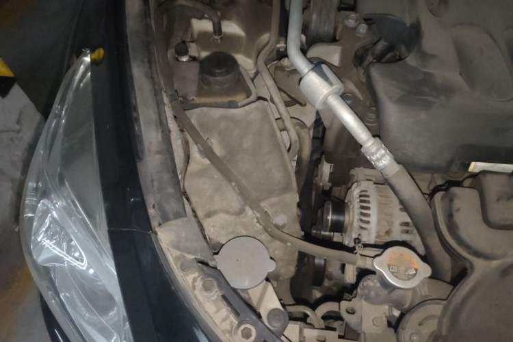 Used Nissan Teana 2014 2.0L XL Upper Tech Edition Engine Bay Right