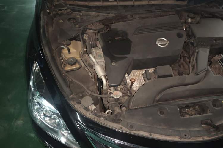 Used Nissan Teana 2014 Duke 2.5L XV Glory Edition Engine Bay Right