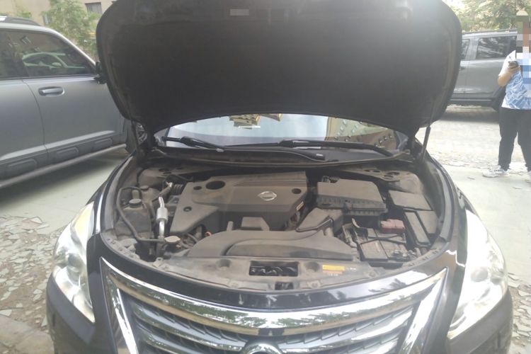 Used Nissan Teana 2014 Duke 2.5L XV Deluxe Edition Engine Bay