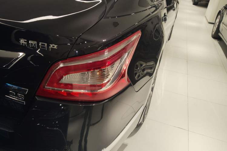 Used Nissan Teana 2014 Duke 2.5L XV Deluxe Edition Exterior 6