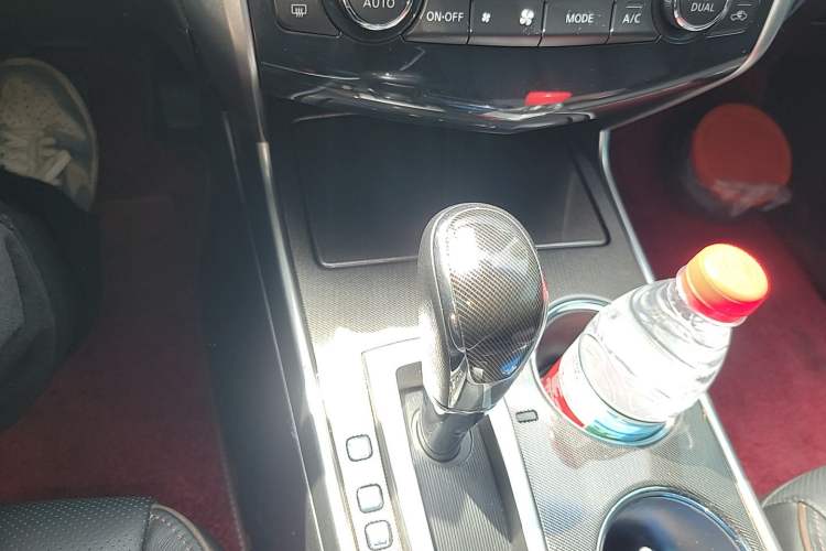 Used Nissan Teana 2014 Duke 2.5L XV Luxury Edition Gear Lever