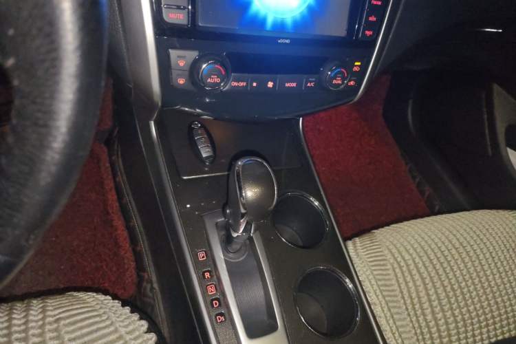 Used Nissan Teana 2014 2.0L XL Upper Tech Edition Gear Lever