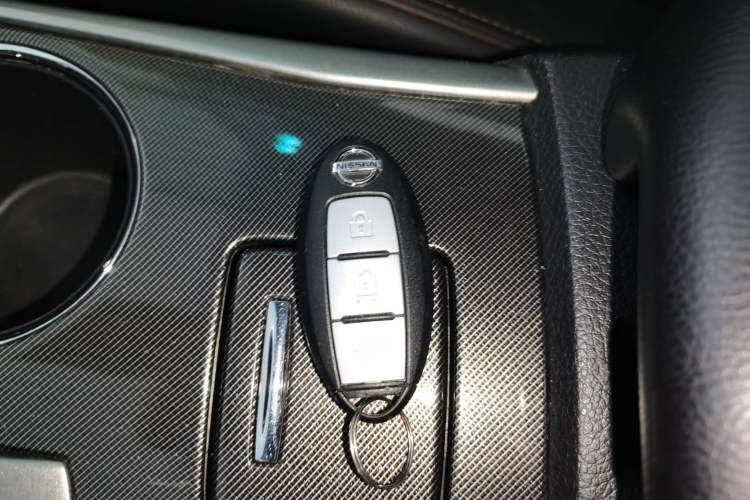 Used Nissan Teana 2014 Duke 2.5L XV Deluxe Edition Interior 1