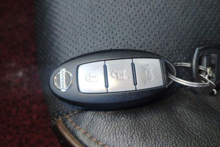 Used Nissan Teana 2014 Duke 2.5L XV Deluxe Edition Interior 1