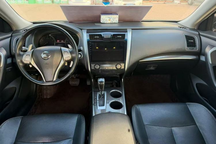 Used Nissan Teana 2014 Duke 2.5L XV Deluxe Edition Interior 2
