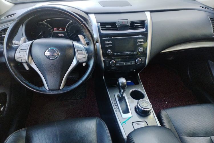 Used Nissan Teana 2014 Duke 2.5L XV Deluxe Edition Interior 2