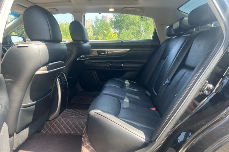 Used Nissan Teana 2014 Duke 2.5L XV Deluxe Edition Interior 3