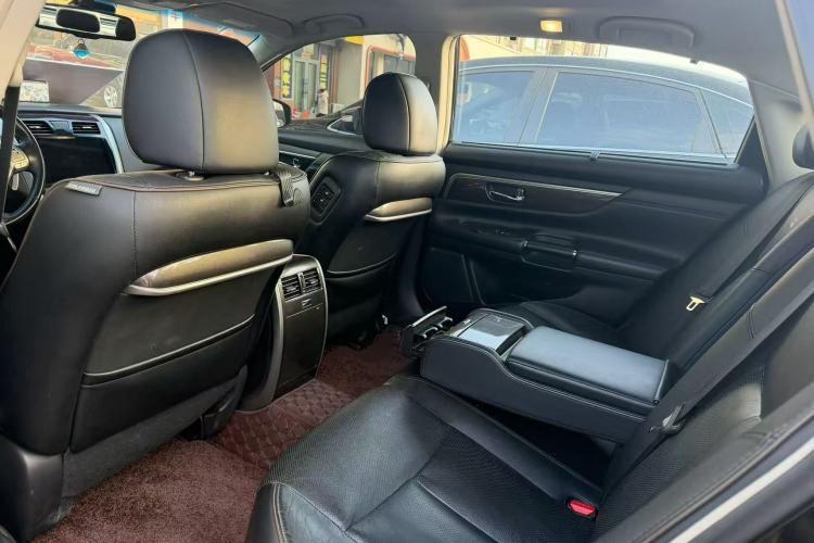 Used Nissan Teana 2014 Duke 2.5L XV Deluxe Edition Interior 3