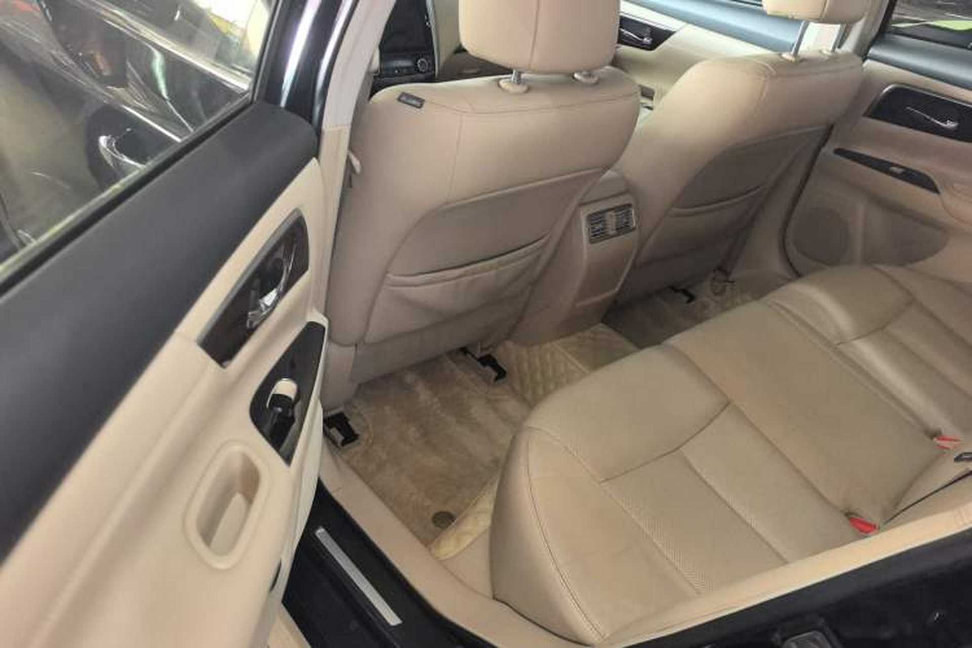 Used Nissan Teana 2014 2.0L XL Upper Tech Edition Interior 4