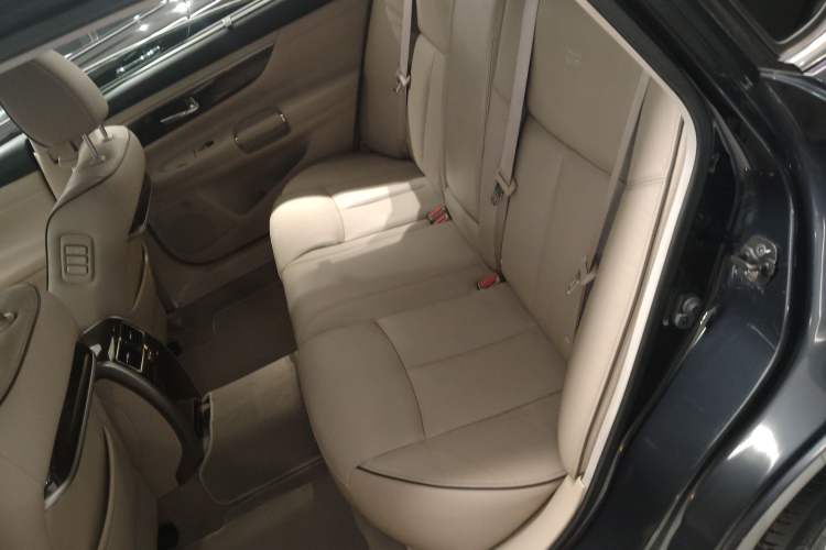 Used Nissan Teana 2014 Duke 2.5L XV Deluxe Edition Interior 4