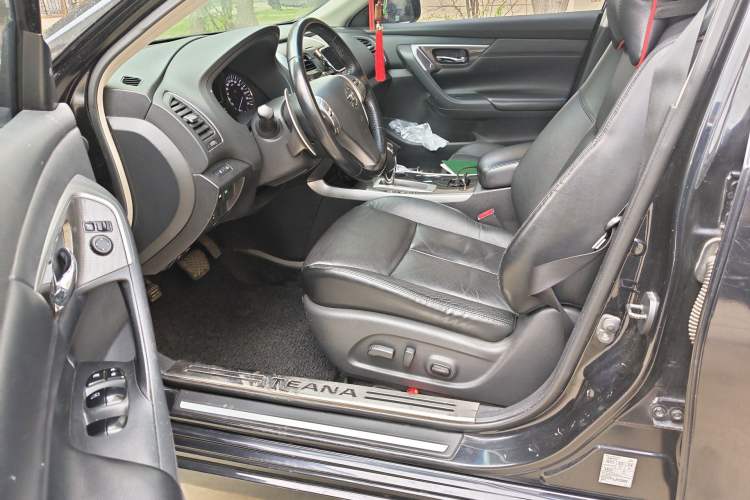 Used Nissan Teana 2014 2.5L XL Upper Tech Edition Left Front Seat