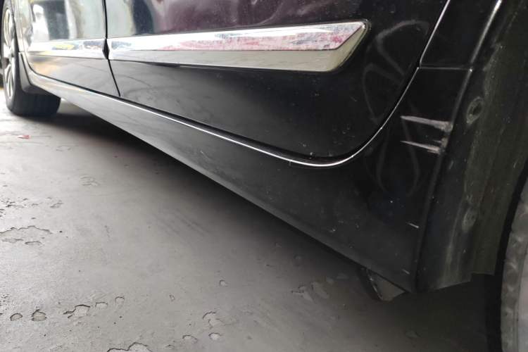 Used Nissan Teana 2014 Duke 2.5L XV Luxury Edition Left Side Sill