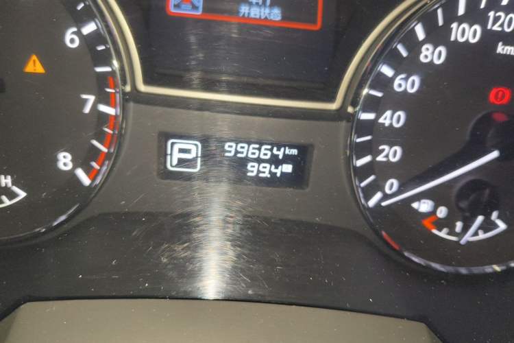 Used Nissan Teana 2014 Duke 2.5L XV Glory Edition Odometer Close Up