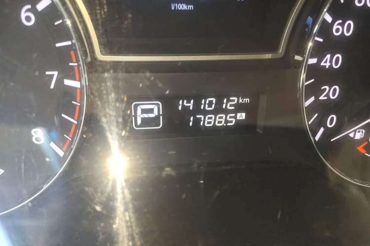 Used Nissan Teana 2014 Duke 2.5L XV Luxury Edition Odometer Close Up