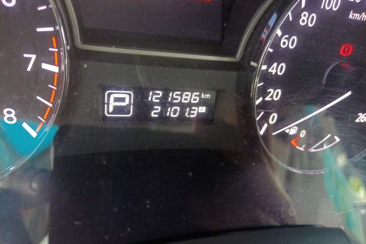 Used Nissan Teana 2014 2.5L XL Upper Tech Edition Odometer Close Up