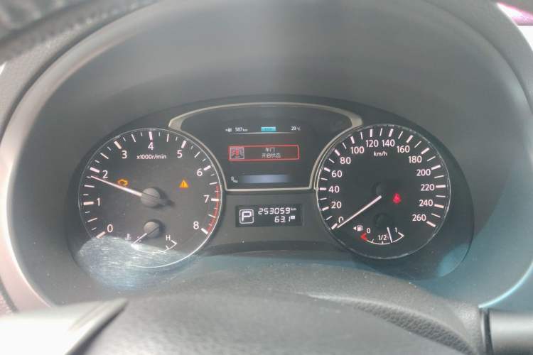 Used Nissan Teana 2014 2.0L XL Upper Tech Edition Odometer Close Up