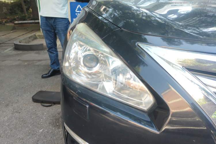 Used Nissan Teana 2014 2.5L XL Upper Tech Edition Right Front Headlight