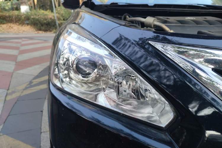 Used Nissan Teana 2014 2.0L XL Upper Tech Edition Right Front Headlight