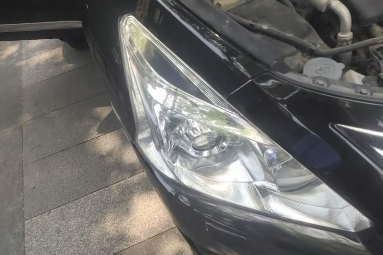 Used Nissan Teana 2014 Duke 2.5L XV Luxury Edition Right Front Headlight
