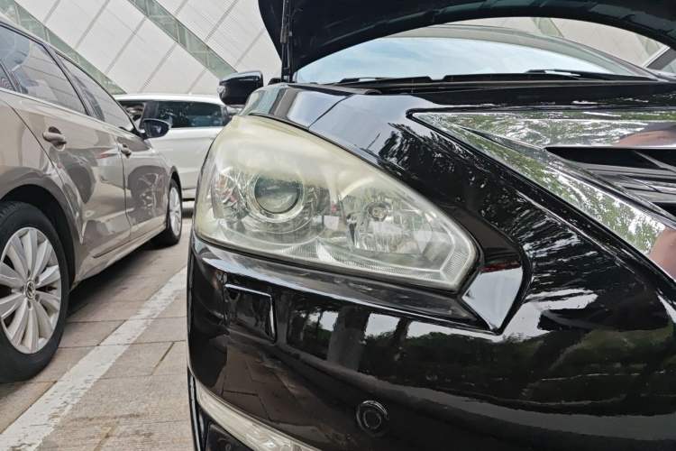 Used Nissan Teana 2014 Duke 2.5L XV Deluxe Edition Right Front Headlight