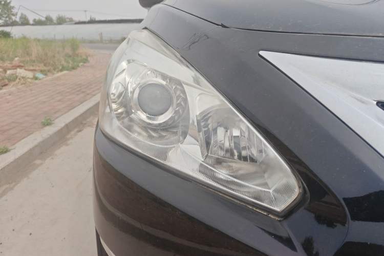 Used Nissan Teana 2014 2.0L XL Upper Tech Edition Right Front Headlight