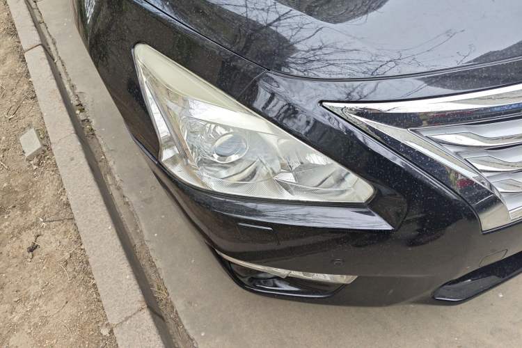 Used Nissan Teana 2014 2.5L XL Upper Tech Edition Right Front Headlight