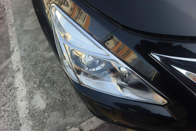 Used Nissan Teana 2014 Duke 2.5L XV-VIP Luxury Edition Right Front Headlight