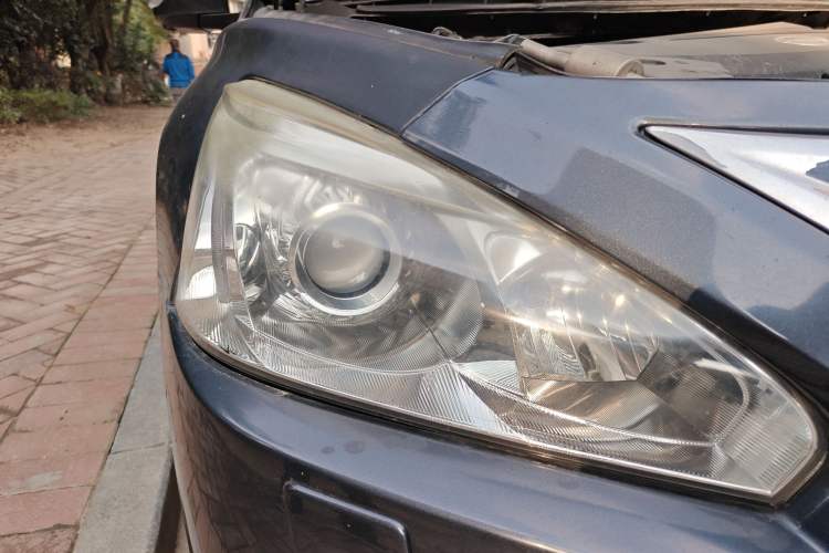 Used Nissan Teana 2014 Duke 2.5L XV-VIP Luxury Edition Right Front Headlight