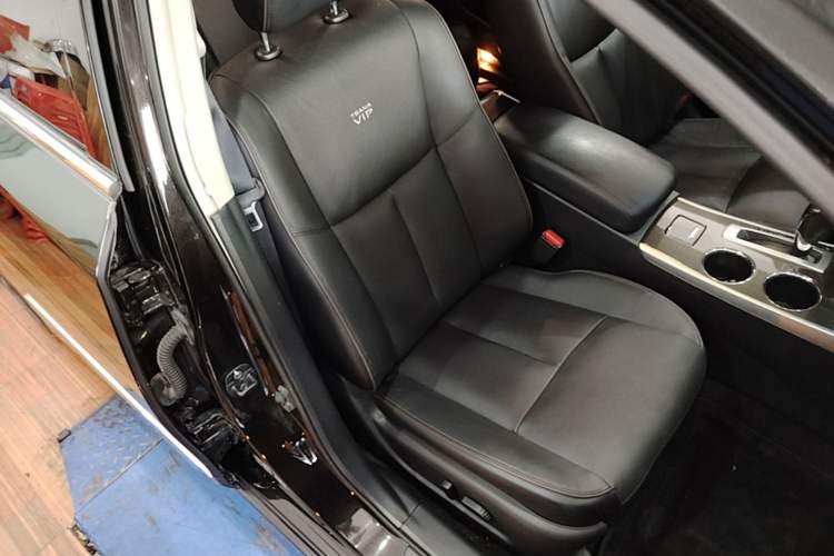 Used Nissan Teana 2014 Duke 2.5L XV Deluxe Edition Right Front Seat
