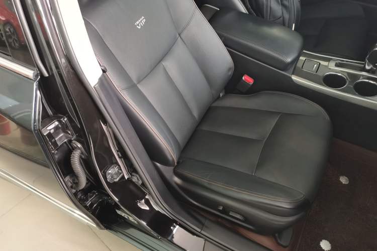 Used Nissan Teana 2014 Duke 2.5L XV Deluxe Edition Right Front Seat