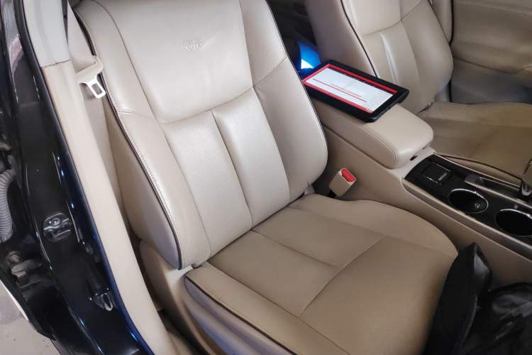 Used Nissan Teana 2014 Duke 2.5L XV Luxury Edition Right Front Seat