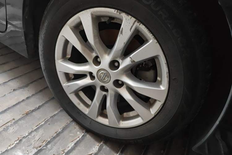 Used Nissan Teana 2014 2.5L XL Upper Tech Edition Right Front Wheel Hub