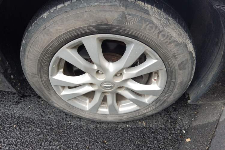 Used Nissan Teana 2014 2.5L XL Upper Tech Edition Right Front Wheel Hub